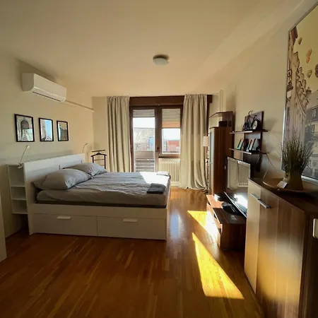 Kacsoh Apartment *
